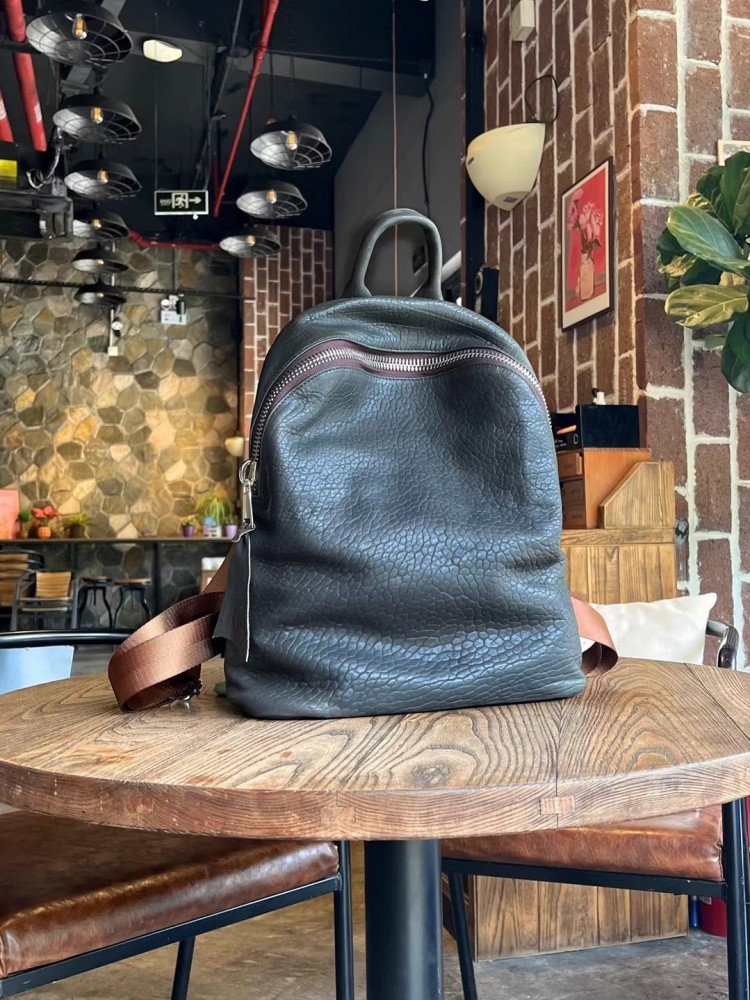 Мягкий повседневный рюкзак из  – обзор и цена Leatherwork Bag